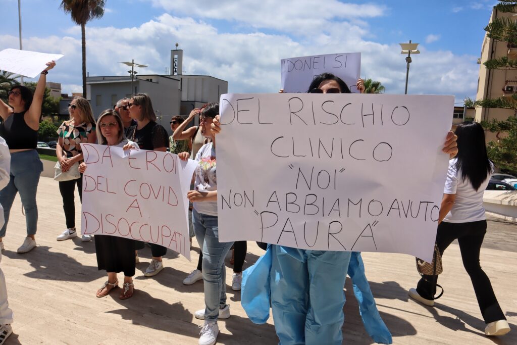 Protesta oss e infermieri
