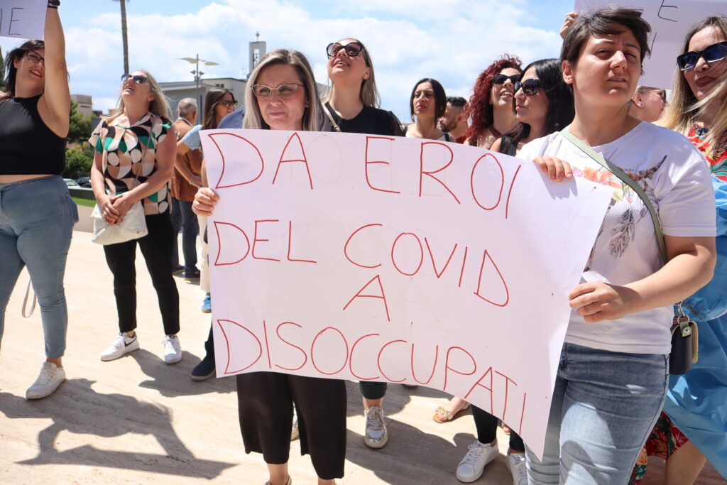 Protesta oss e infermieri