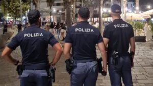 agenti di polizia