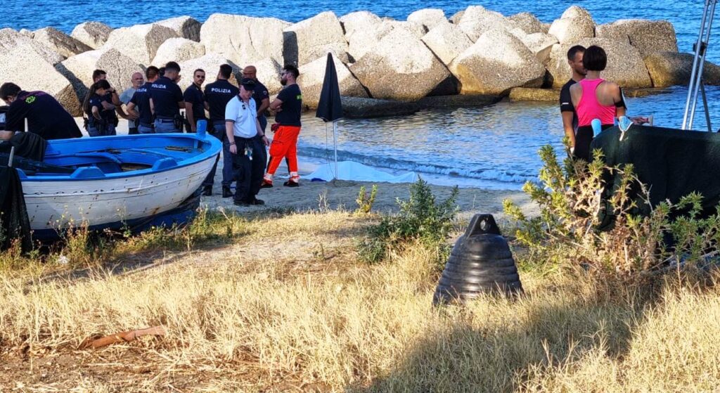 ambulanza polizia spiaggia (2)