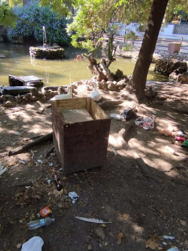 atto vandalico villa