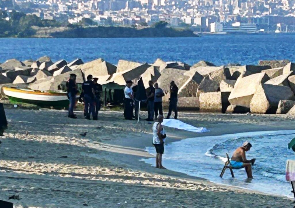 cadavere-spiaggia