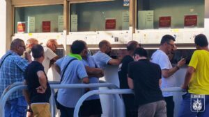 campagna abbonamenti catanzaro tifosi in fila