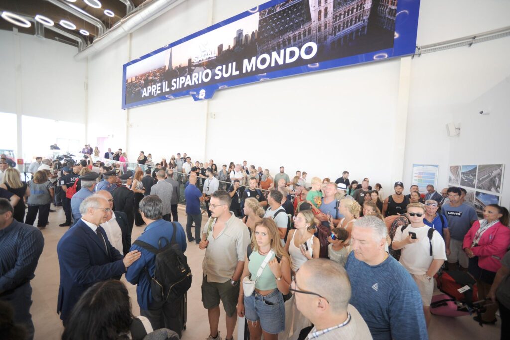 nuova area imbarchi dell’aeroporto internazionale di Lamezia Terme