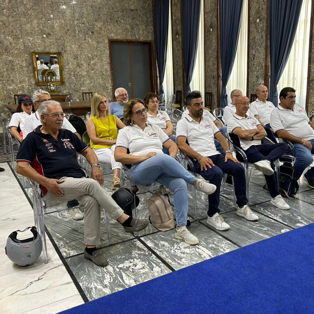 presentazione evento vespa cosenza