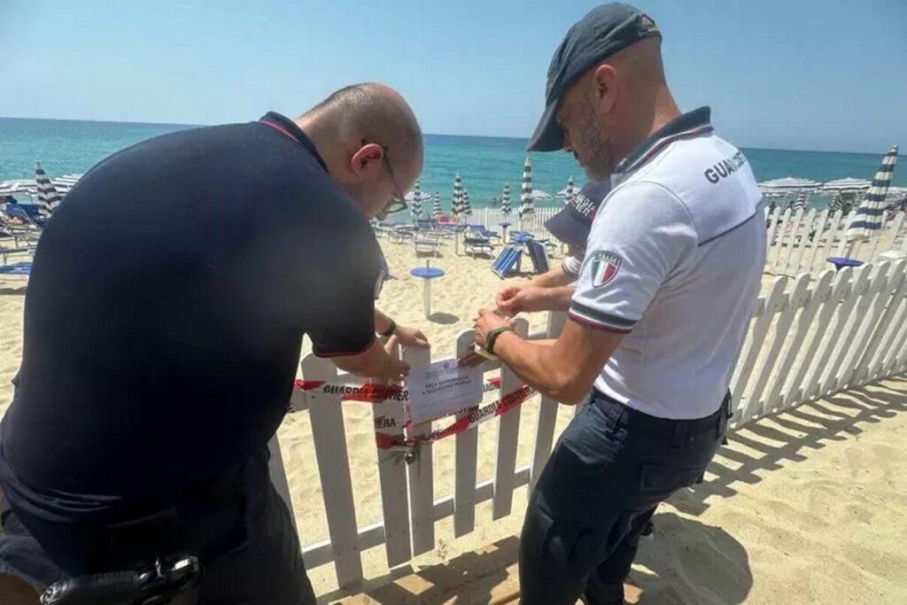 sequestro stabilimento balneare