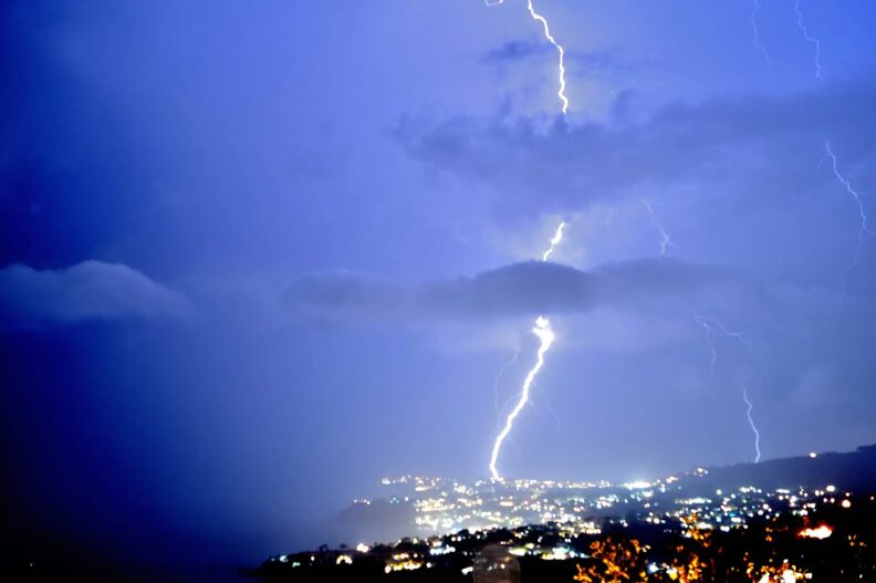 Maltempo Capo Vaticano fulmini