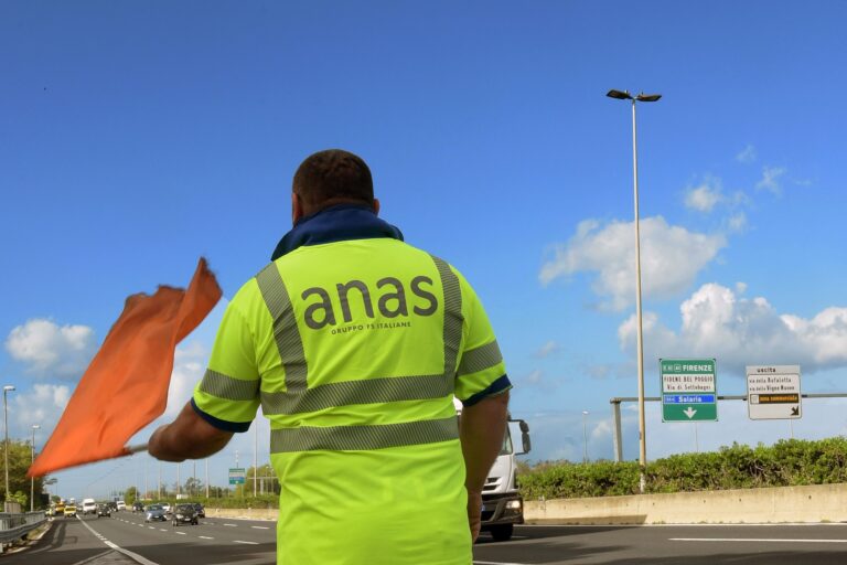 Calabria, domani limitazioni al traffico lungo la statale 280