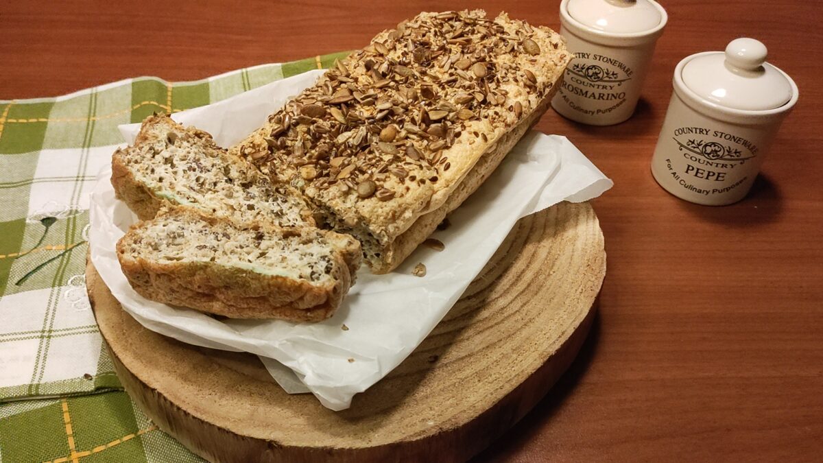 pane con albumi e semi misti