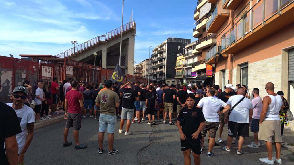 Ultrà Reggina fuori dal Granillo