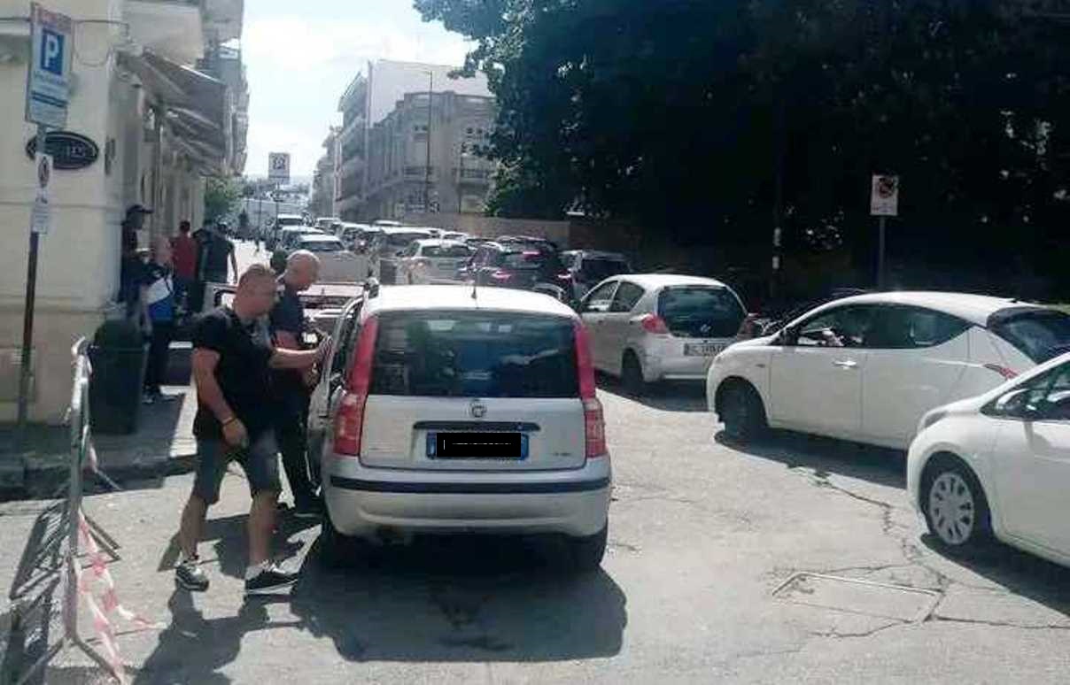 caos-piazza-garibaldi-_1_