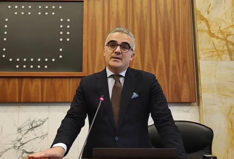 Tutte le anomalie di Giuseppe Marino: una dichiarazione dei redditi mancante e il nuovo incarico alla Regione per il capogruppo Pd