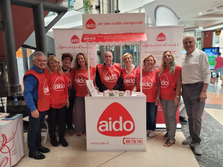 Reggio Calabria, le allieve della consulta dei giovani Aido alla “Giornata del sì”