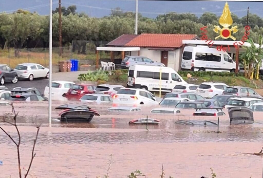 Macchine alluvione Lamezia Terme