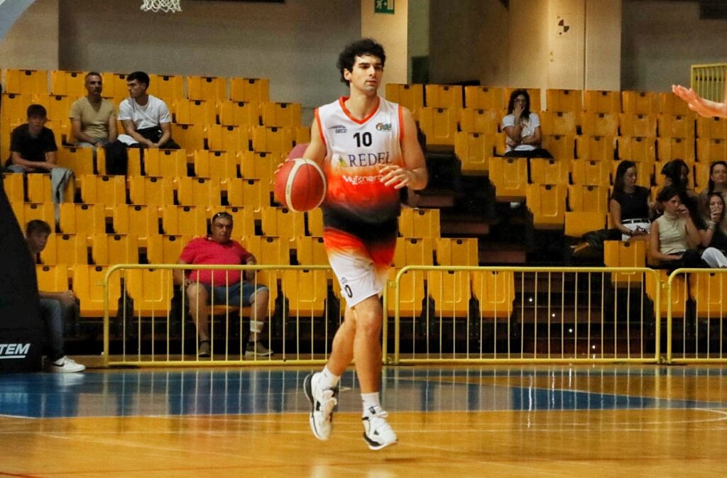 Manu Fernandez
