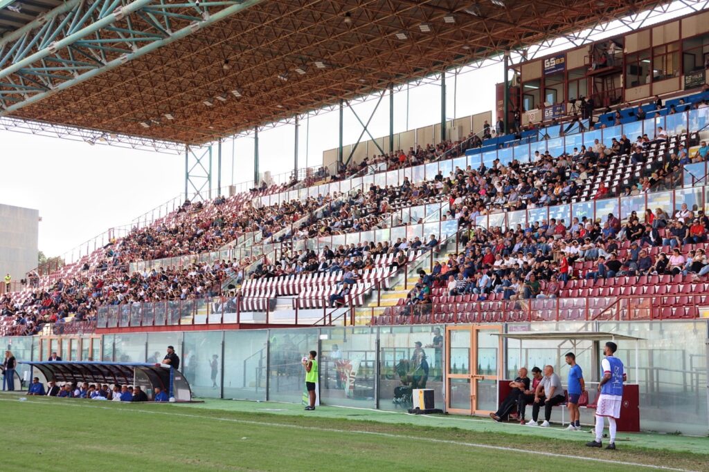 Reggina-Licata tifosi tribuna granillo
