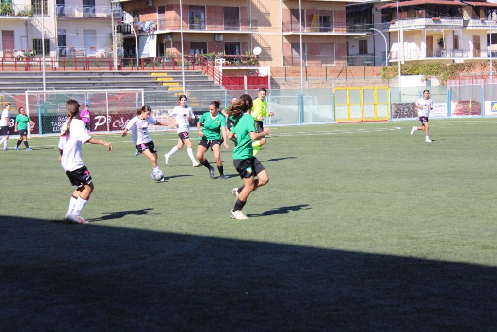Torneo calcio femminile Locri