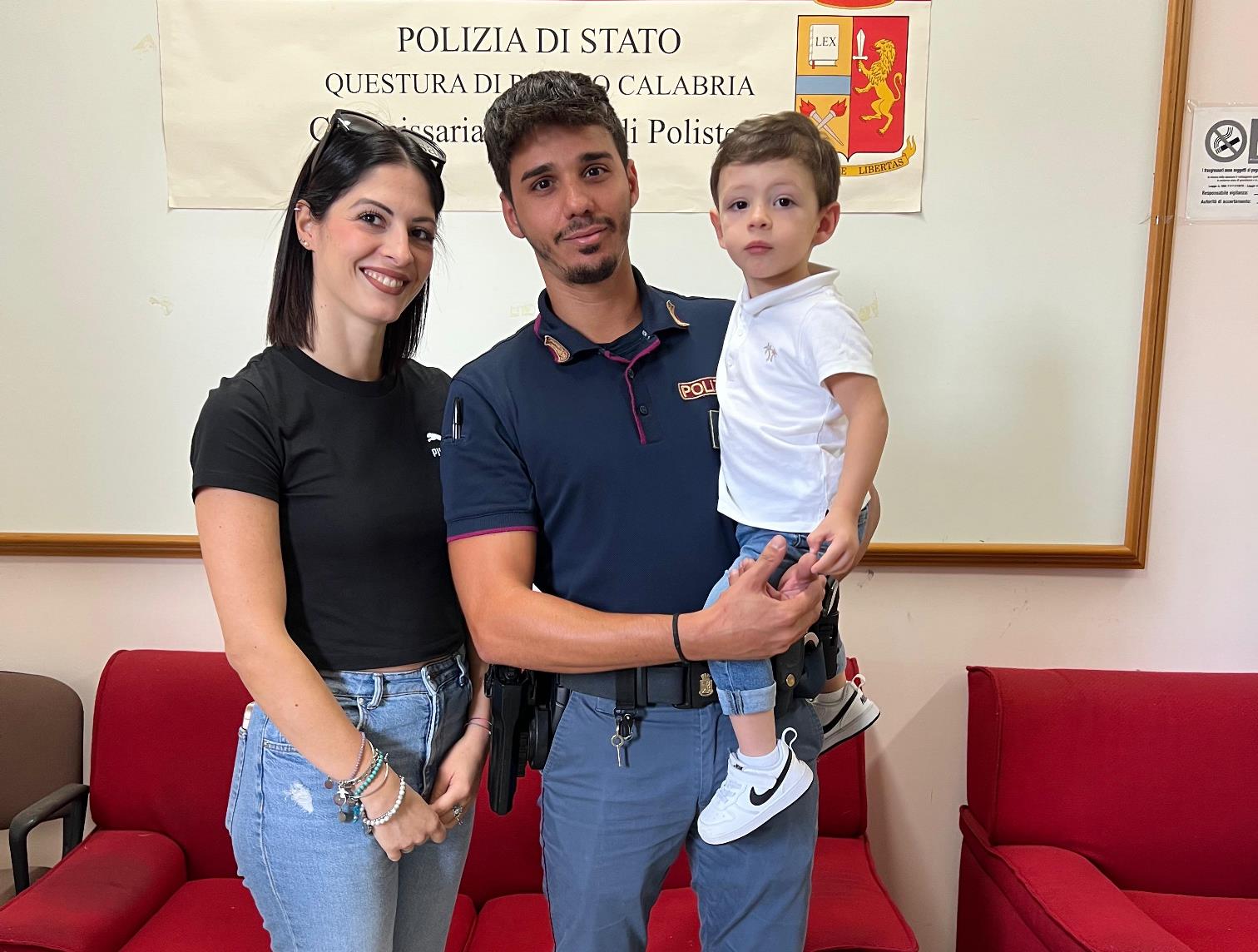 bimbo salvato polizia