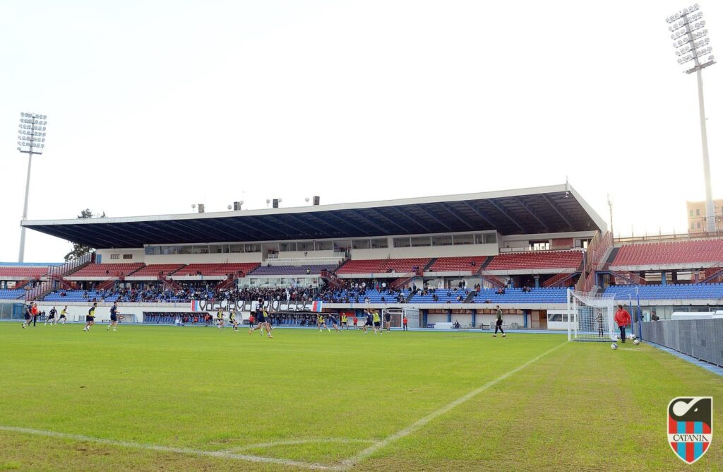 Allenamento Catania a porte aperte