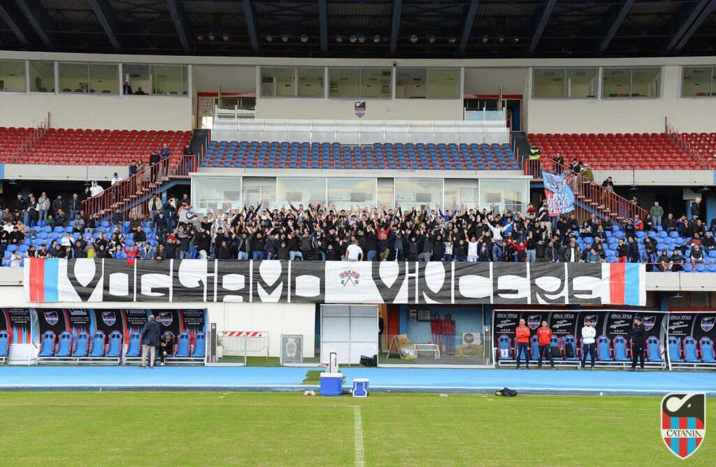 Allenamento Catania a porte aperte