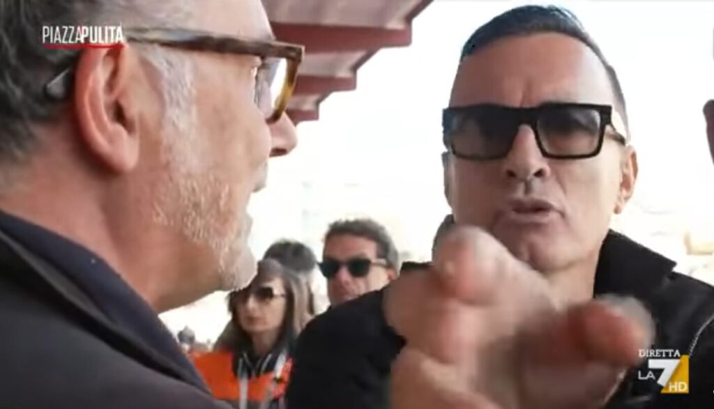 Antonini con l'inviato di La7 Piazza Pulita