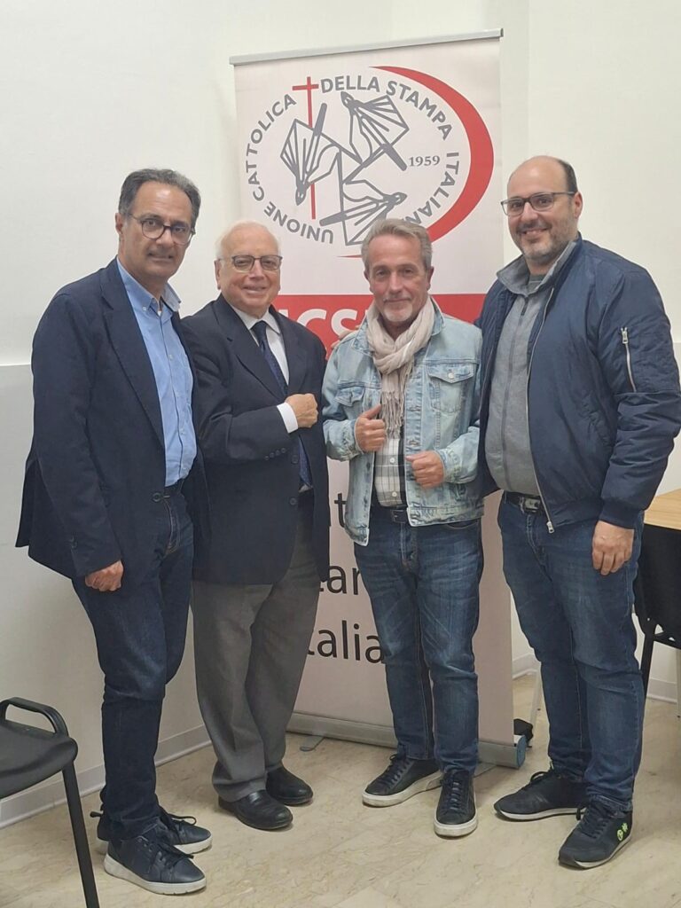 Catania il presidente provinciale dell'Ucsi Lucio Di Mauro con il segretario nazionale Ucsi Salvatore Di Salvo, il presidente uscente Giuseppe Adernò e il tesoriere Ucsi Sicilia Angelo Di Tommaso