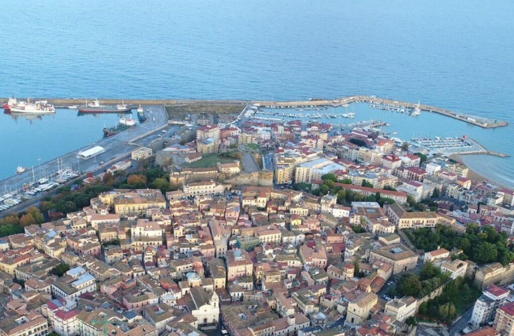 Crotone dall'alto bonifica area industriale