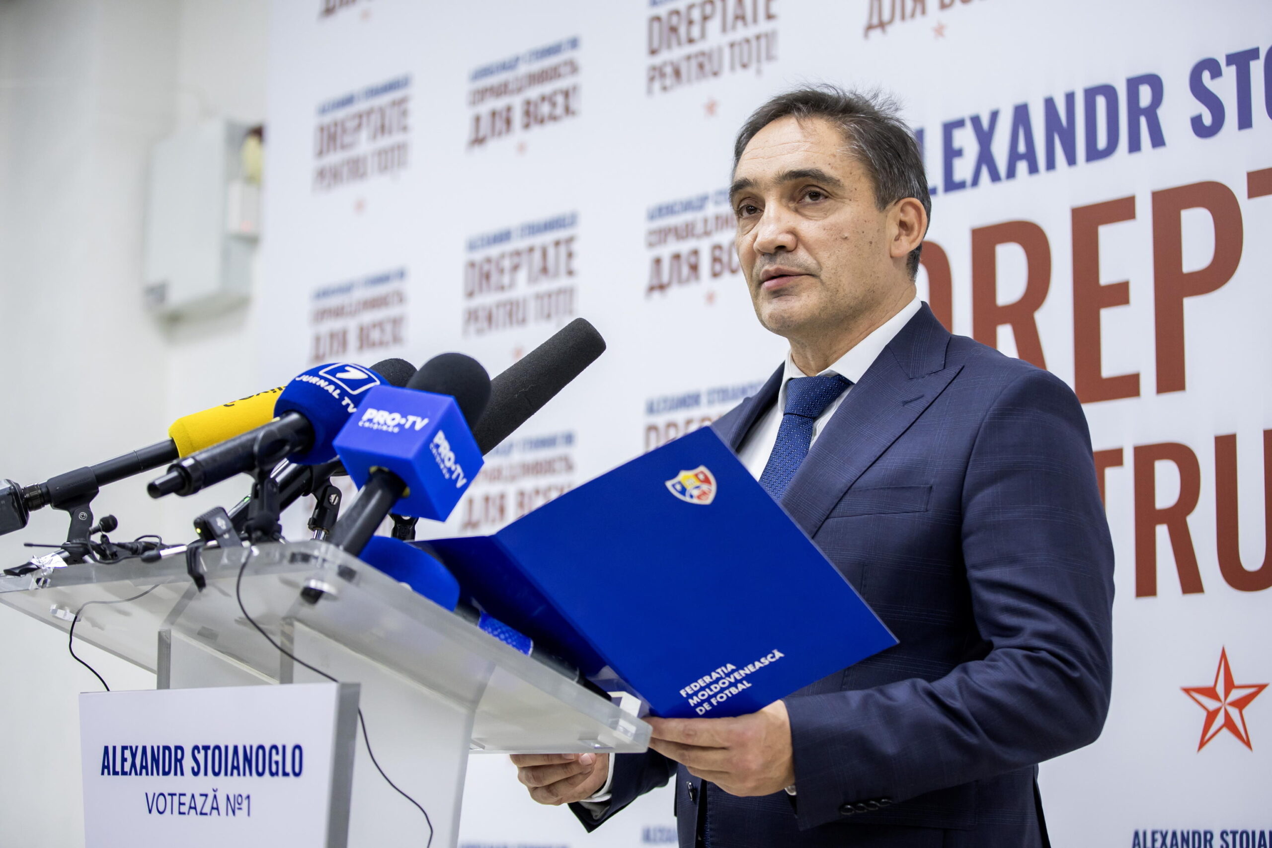 ++ In Moldavia candidato filorusso in testa nei dati parziali ++