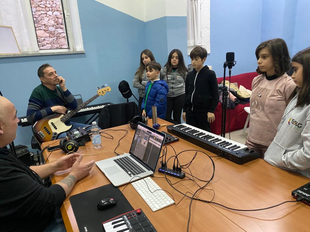 Progetto sedici modi di dire ciao a cittanova