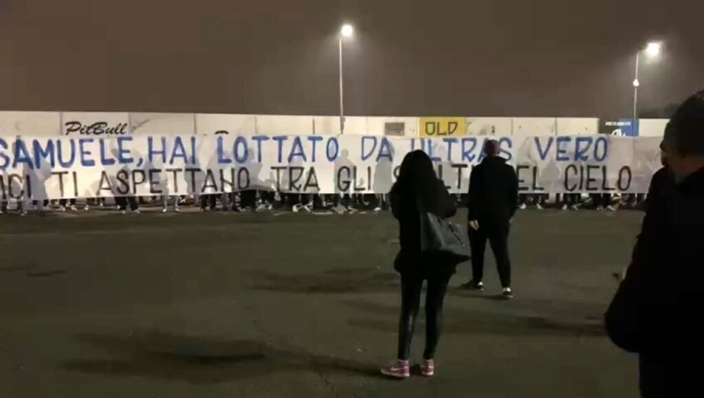 Striscione dedicato a tifoso foggiano Samuele Bruno esposto durante riunione ultras Inter martedì sera