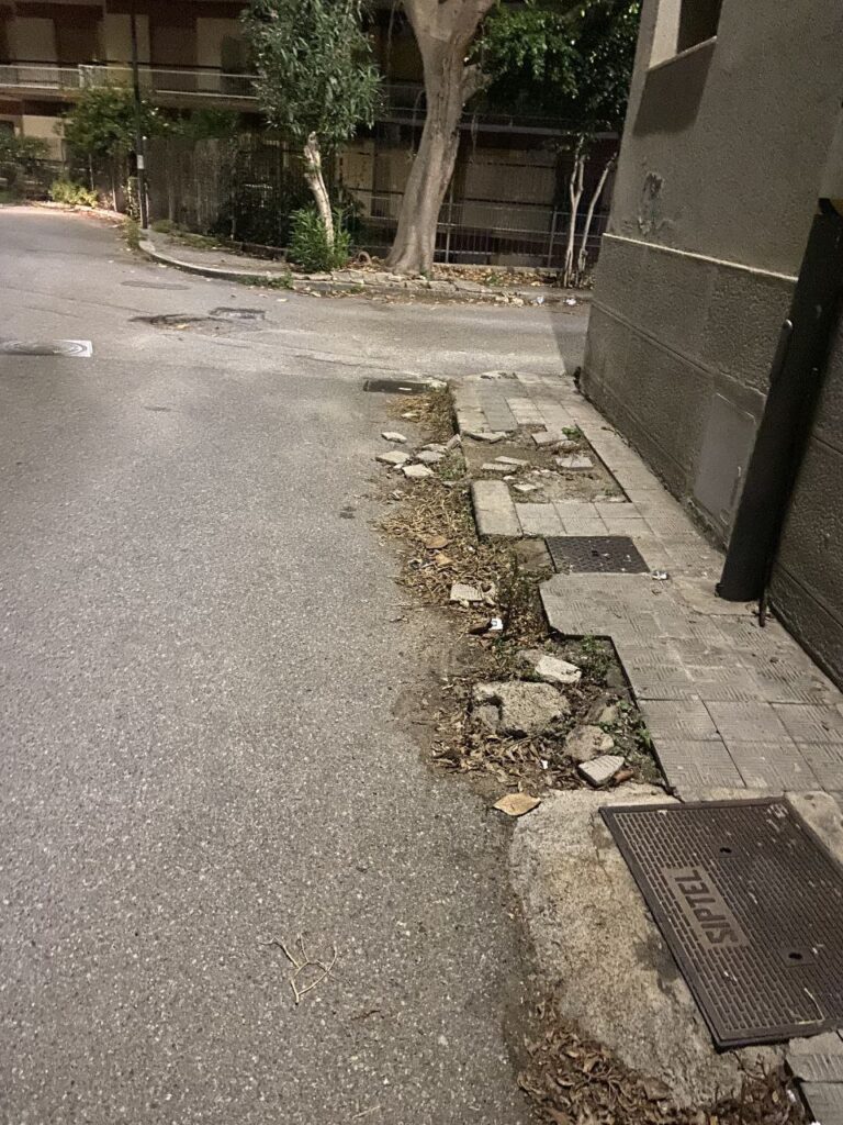 Via Villini Svizzeri spazzatura e degrado