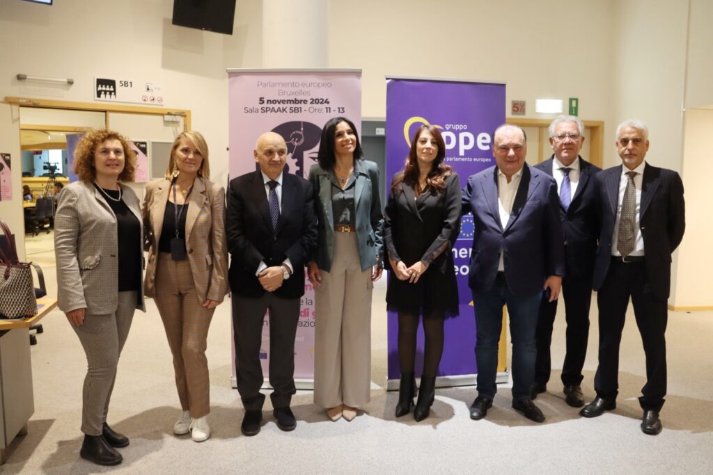 convegno parlamento europeo con giusi princi Intelligenza Artificiale per il cambiamento combattere la violenza di genere con l’innovazione (1)