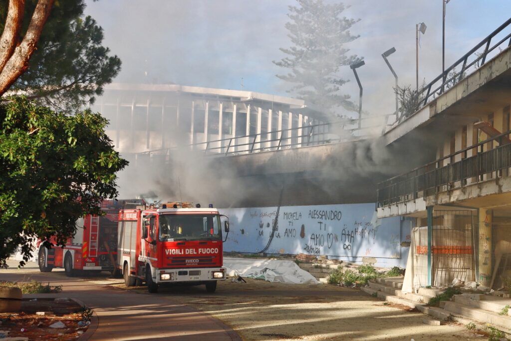 incendio lido comunale torre nervi