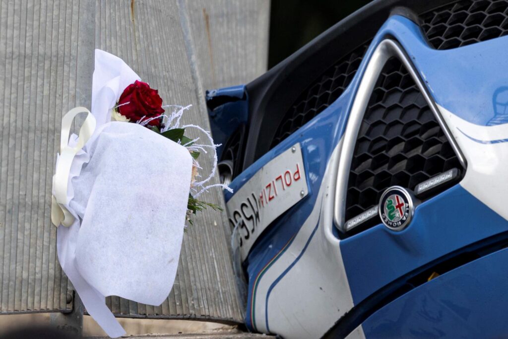 incidente roma poliziotto morto