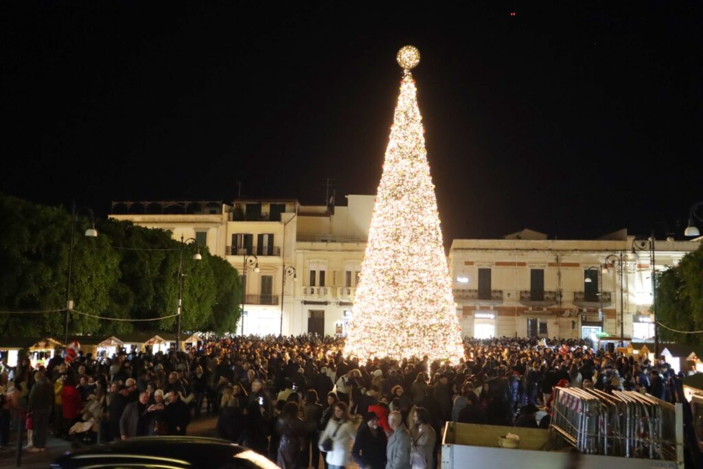 accensione albero natale reggio calabria 2024