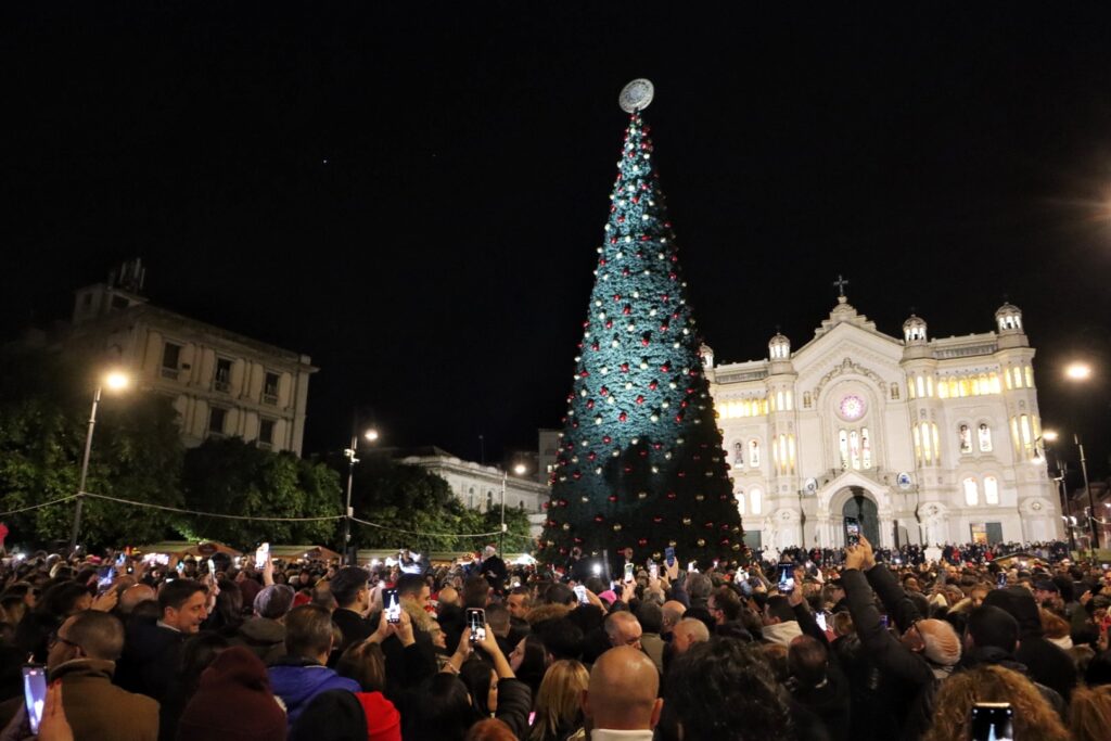accensione albero natale reggio calabria 2024