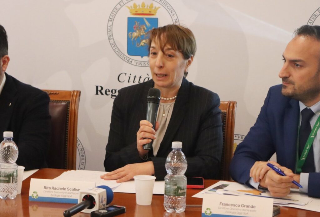 Conferenza stampa nuovo piano rifiuti Reggio Calabria
