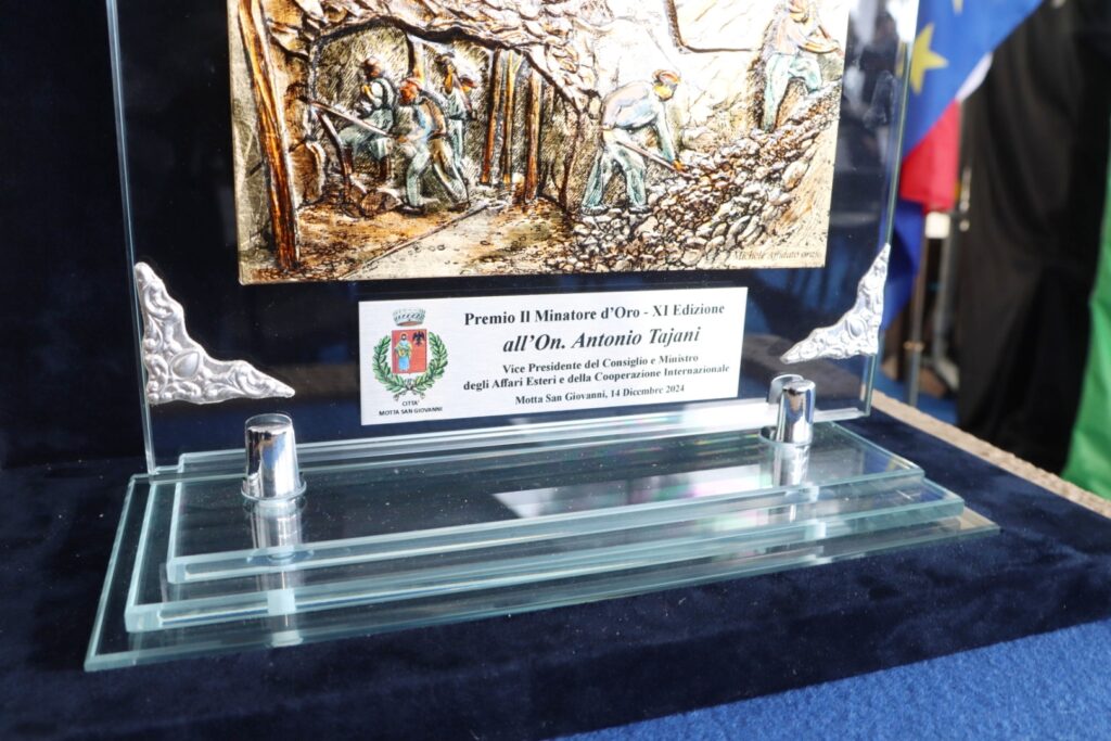 Consegna Minatore d'oro a Tajani a Motta San Giovanni