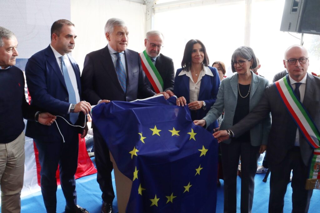 Consegna Minatore d'oro a Tajani a Motta San Giovanni