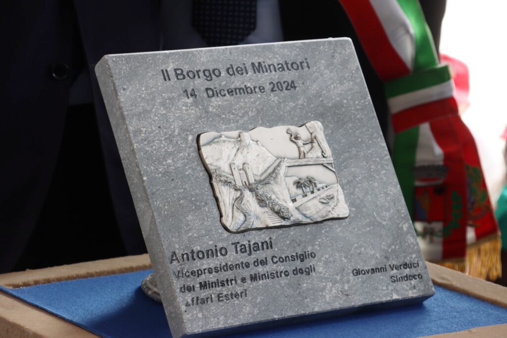 Consegna Minatore d'oro a Tajani a Motta San Giovanni
