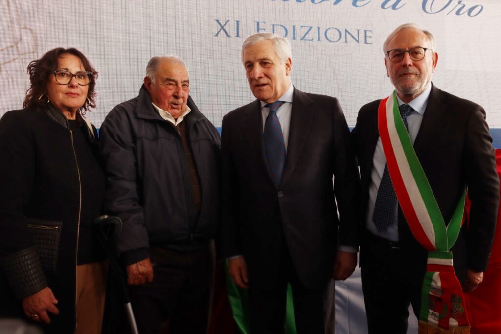 Consegna Minatore d'oro a Tajani a Motta San Giovanni