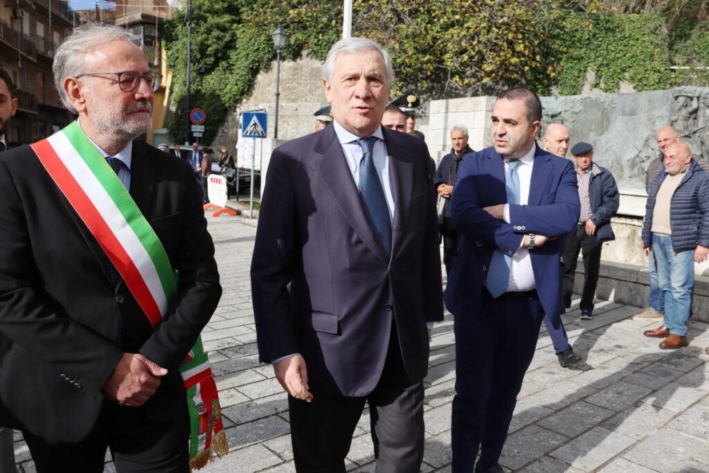 Consegna Minatore d'oro a Tajani a Motta San Giovanni