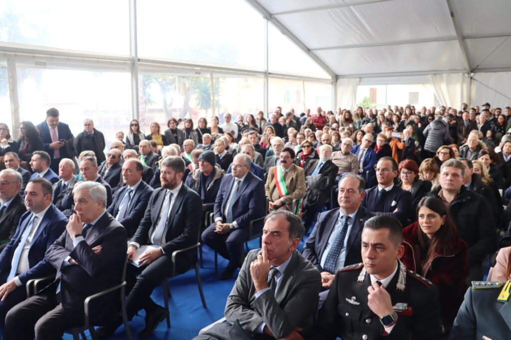 Consegna Minatore d'oro a Tajani a Motta San Giovanni