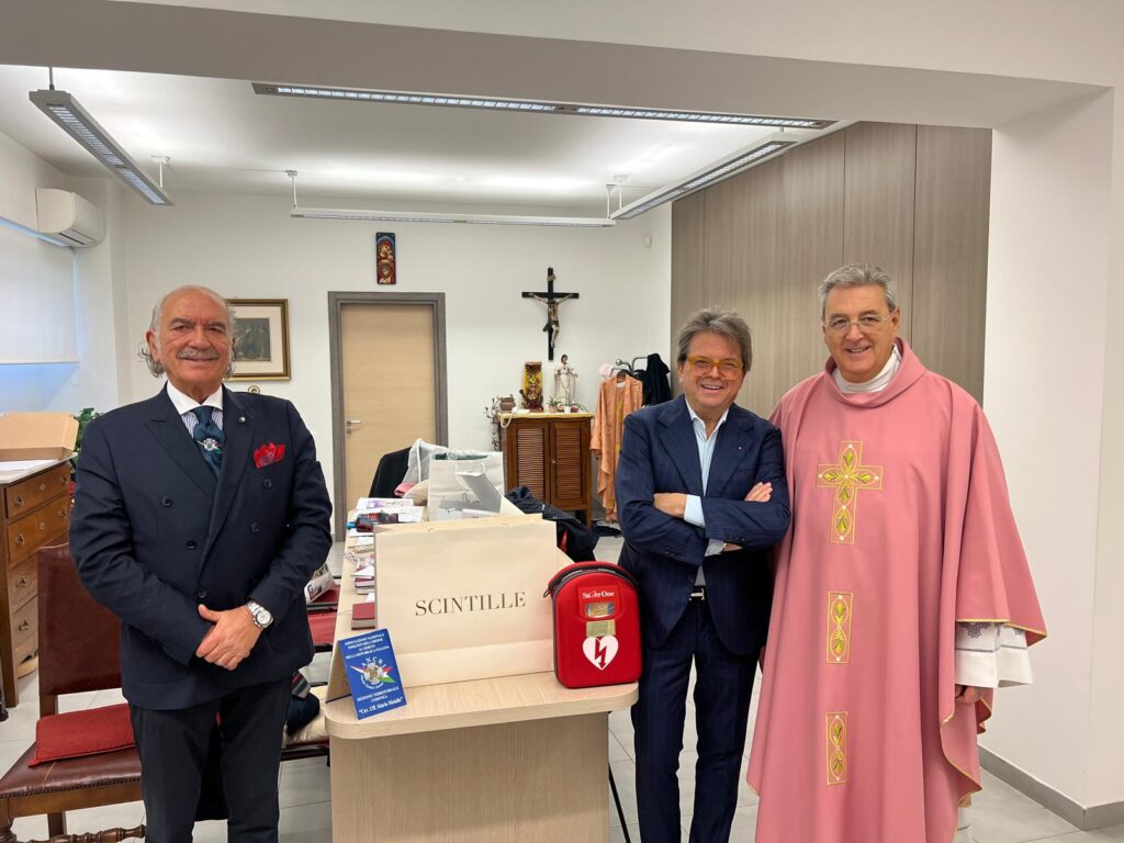 Defibrillatore Sergio Mazzuca Comunità Sant'Aniello