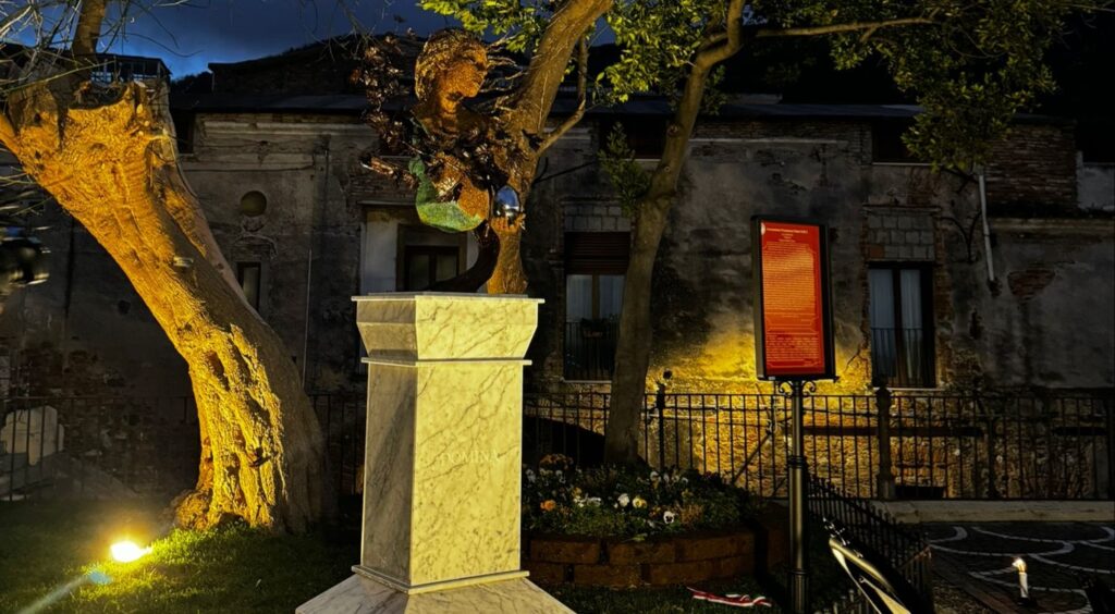 Domina di Mattia Trotta