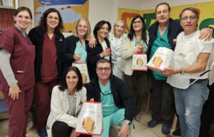 Donazione panettoni avo palermo reparto hospice natale 2024 (3)