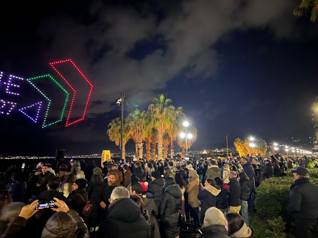 DroneShow lungomare reggio calabria 21 dicembre 2024
