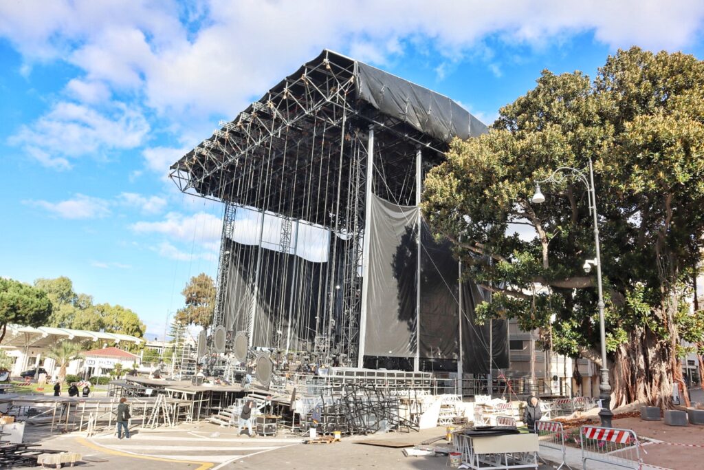 Montaggio Palco Capodanno Rai Reggio Calabria