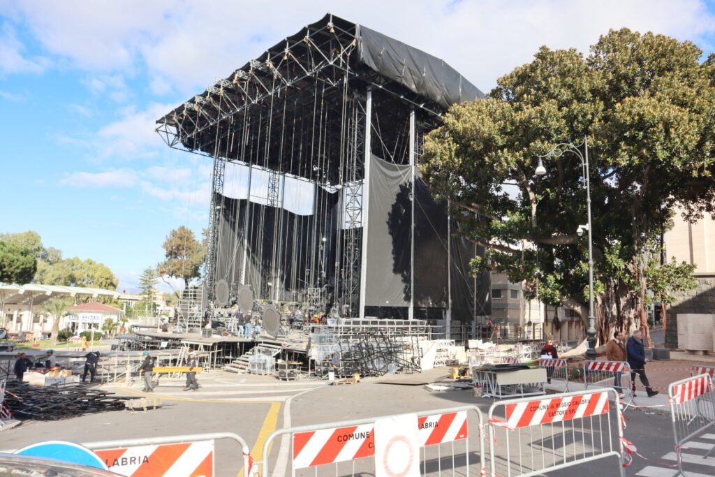 Montaggio Palco Capodanno Rai Reggio Calabria