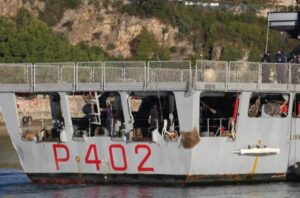 Nave migranti